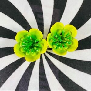 Killer vintage neon yellow and neon green enamel daisy flower clip on earrings